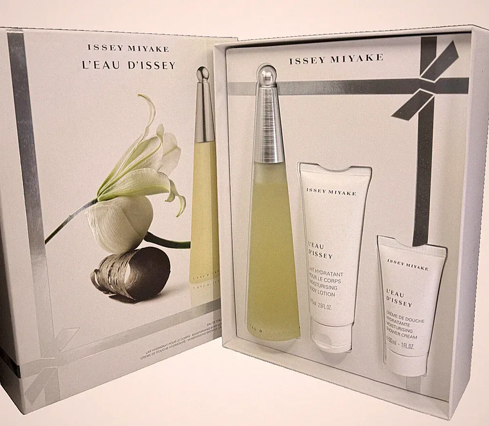 Issey Miyake L'eau D Issey Eau De Toilette Body Lotion & Shower Cream Set NIB